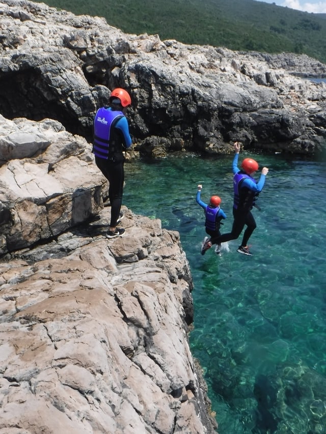 Cliff jumping in Montenegro with Active Travels Montenegro