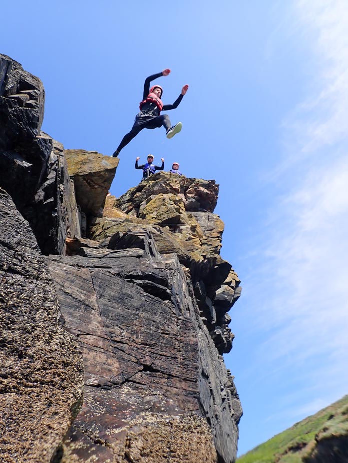 Is coasteering dangerous? Exploring the safety aspects of coasteering with expert guides