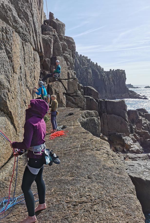 climbers-multi-pitch-lead-climbing-at-carn-barra-cornwall