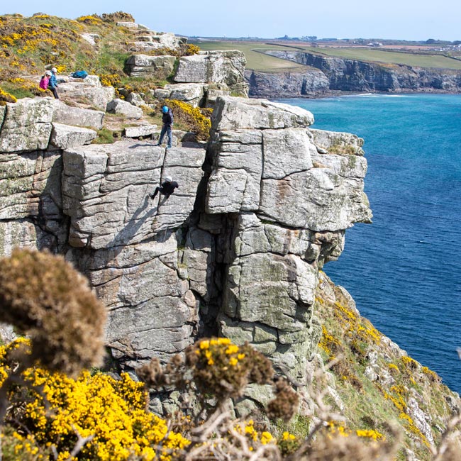 Sea cliffs at Trewavas — stunning and accessible for beginner rock climbing in Cornwall